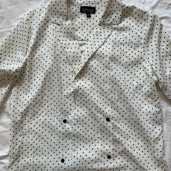 Cute Topshop blouse🐰 - Picture 2 of 2